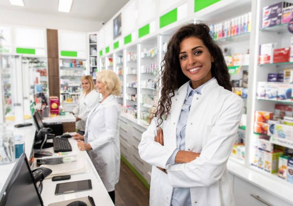 Modelos de jalecos: conheça as principais opções para sua área de atuação